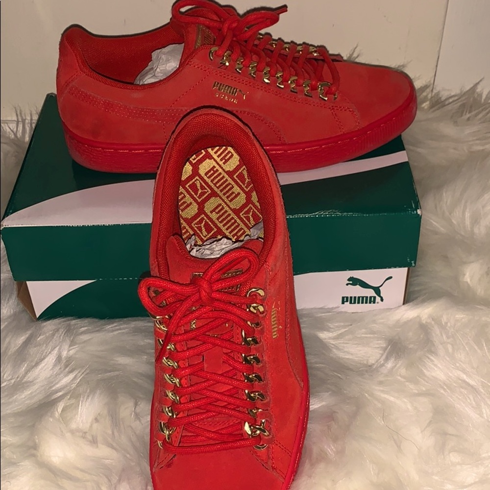 Puma gym shoes.